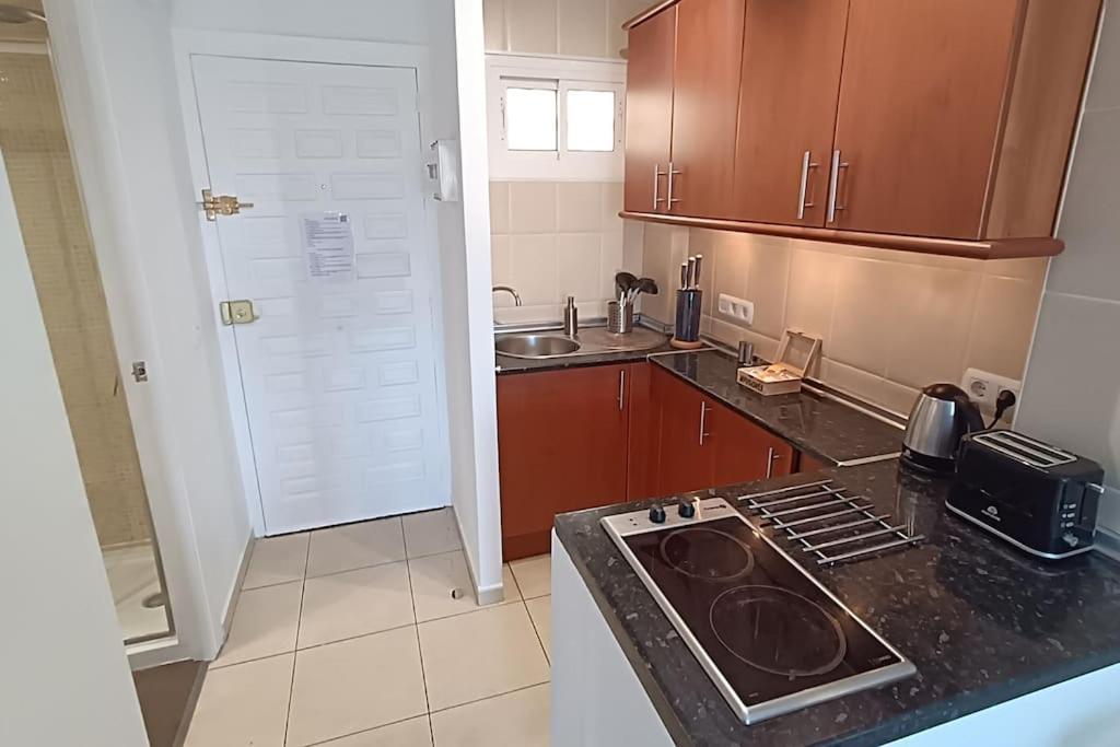 Apartment Jupiter Studio - 500m From The Beach - All Year Swimming Pool - Fast Internet Benalmádena